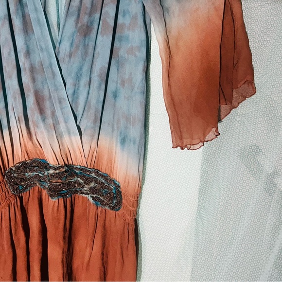 Gorgeous Claudio Milano tunic - Picture 2 of 12